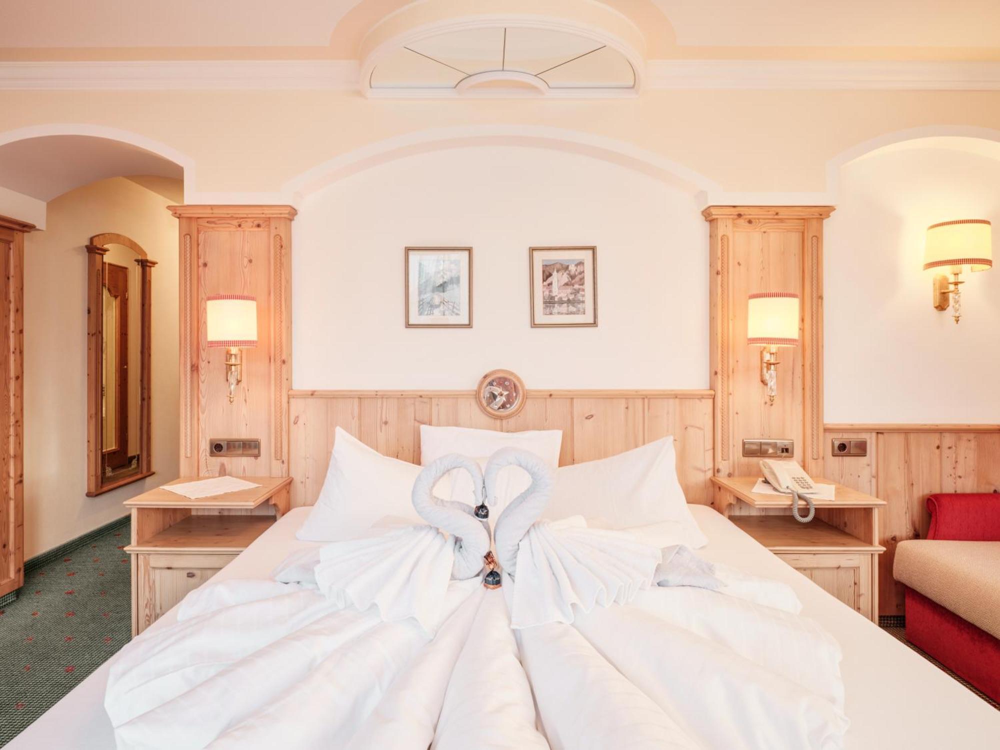 Hotel Alpenjuwel 4 Sterne Superior Тукс Экстерьер фото