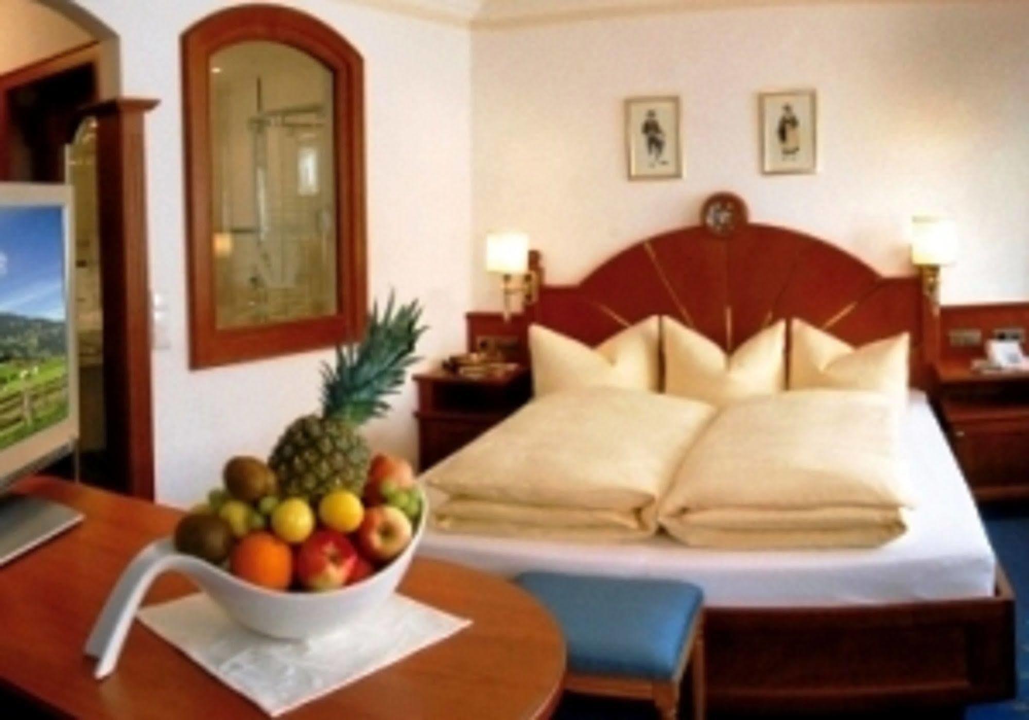 Hotel Alpenjuwel 4 Sterne Superior Тукс Экстерьер фото